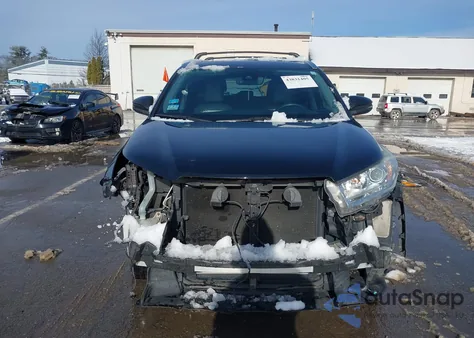 2018 Toyota Highlander Xle from USA, damaged, VIN 5TDJZRFH8JS525205